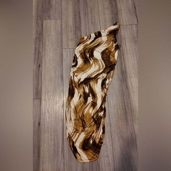 Brown PrettyLittleThings one shoulder dress with gorgeous detailing - Picture 1 of 5